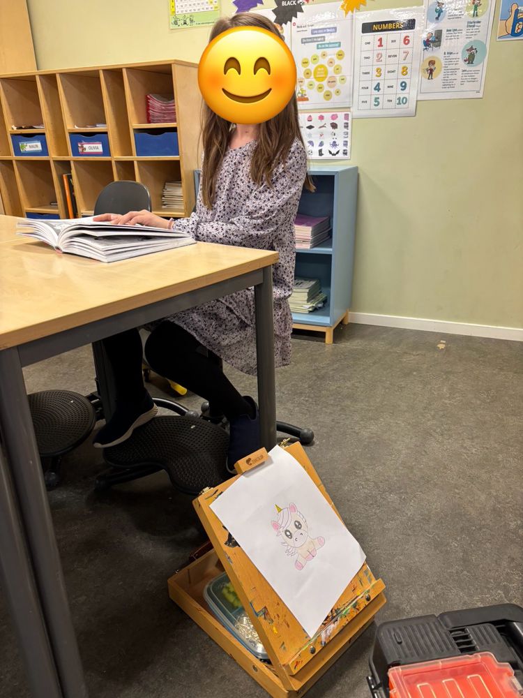 en person som har på seg et plagg