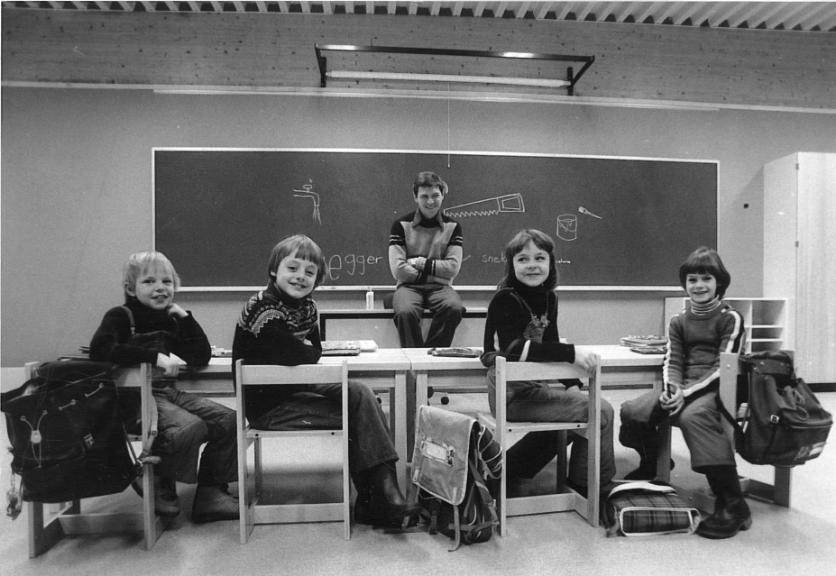 Rektor og Lysejordets f&oslash;rste elever