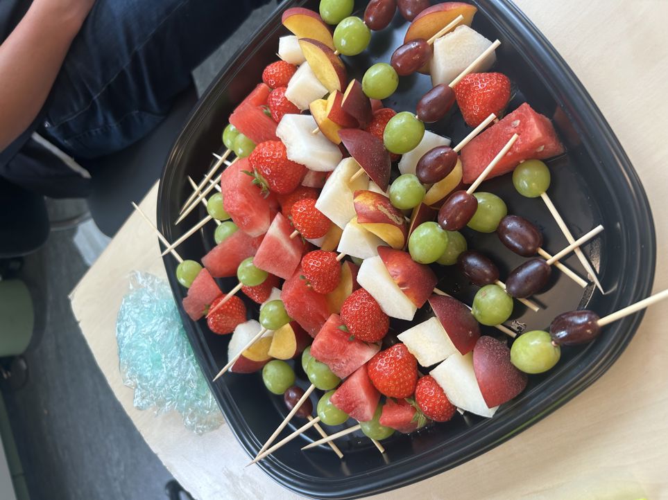 en *** med frukt